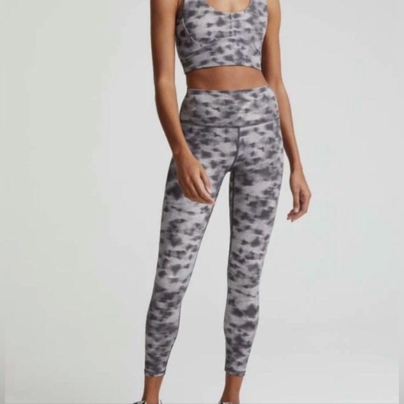 Varley High Rise Grey Leggings - Picture 1 of 5